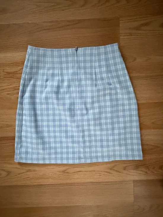 Brandy Melville Light Blue Plaid Mini Skirt - Picture 3 of 3